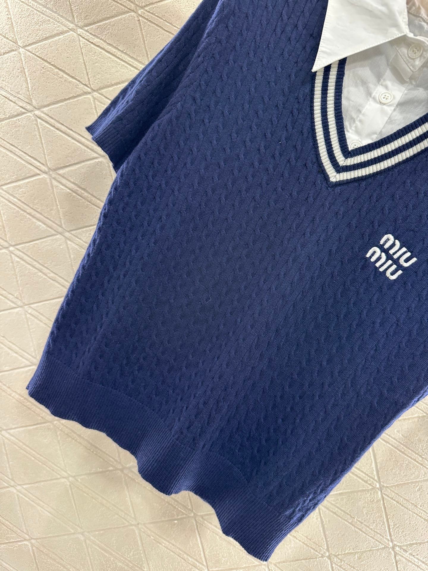 M 2025 new products Knitted tops
