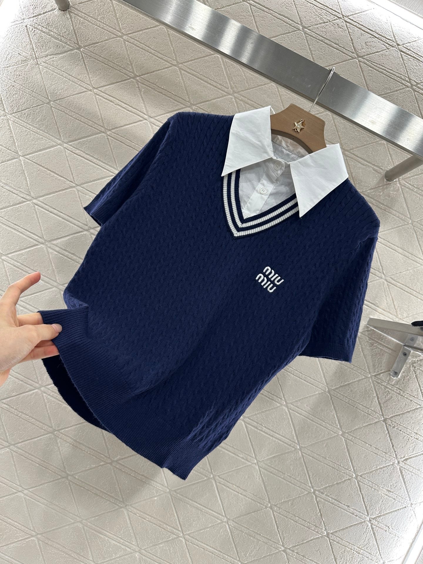 M 2025 new products Knitted tops