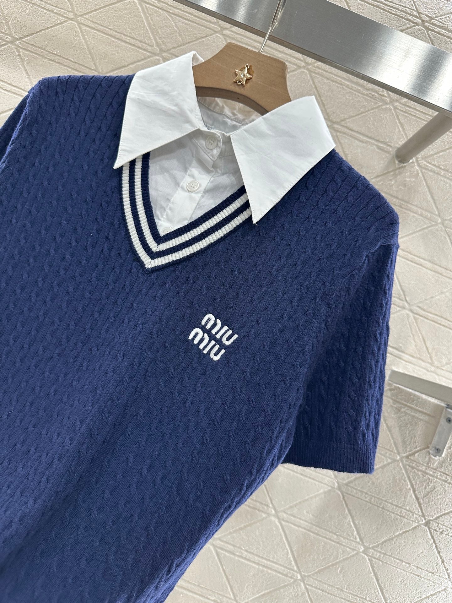 M 2025 new products Knitted tops