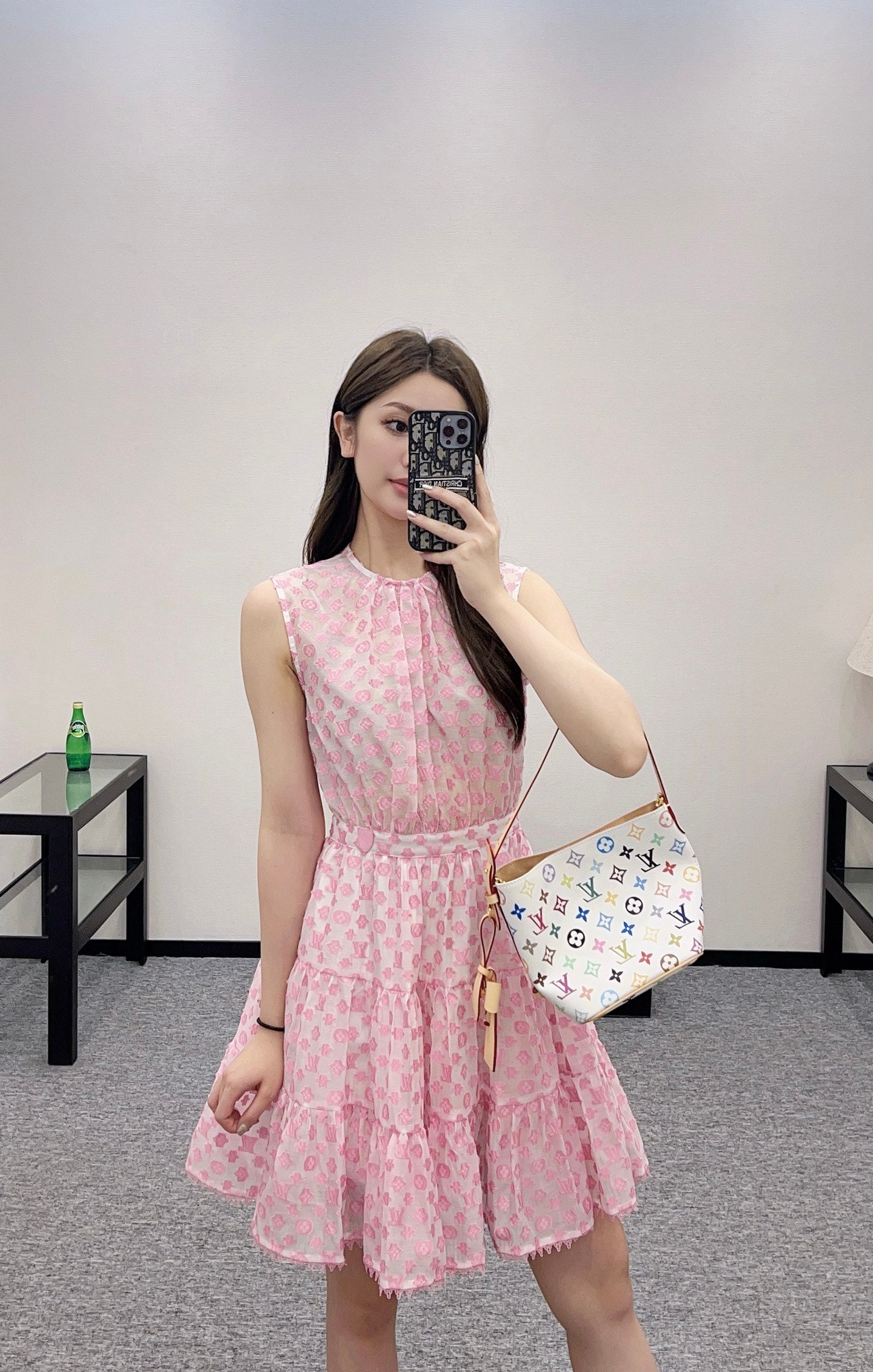 L 25 new products Sleeveless dress