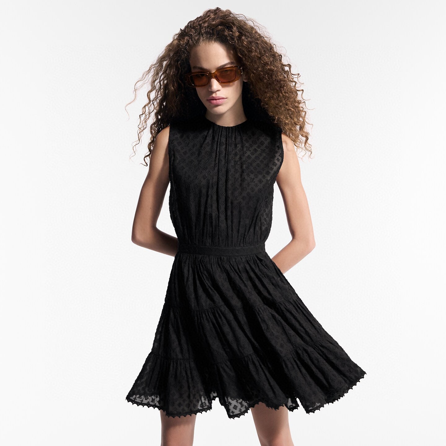 L 25 new products Sleeveless dress