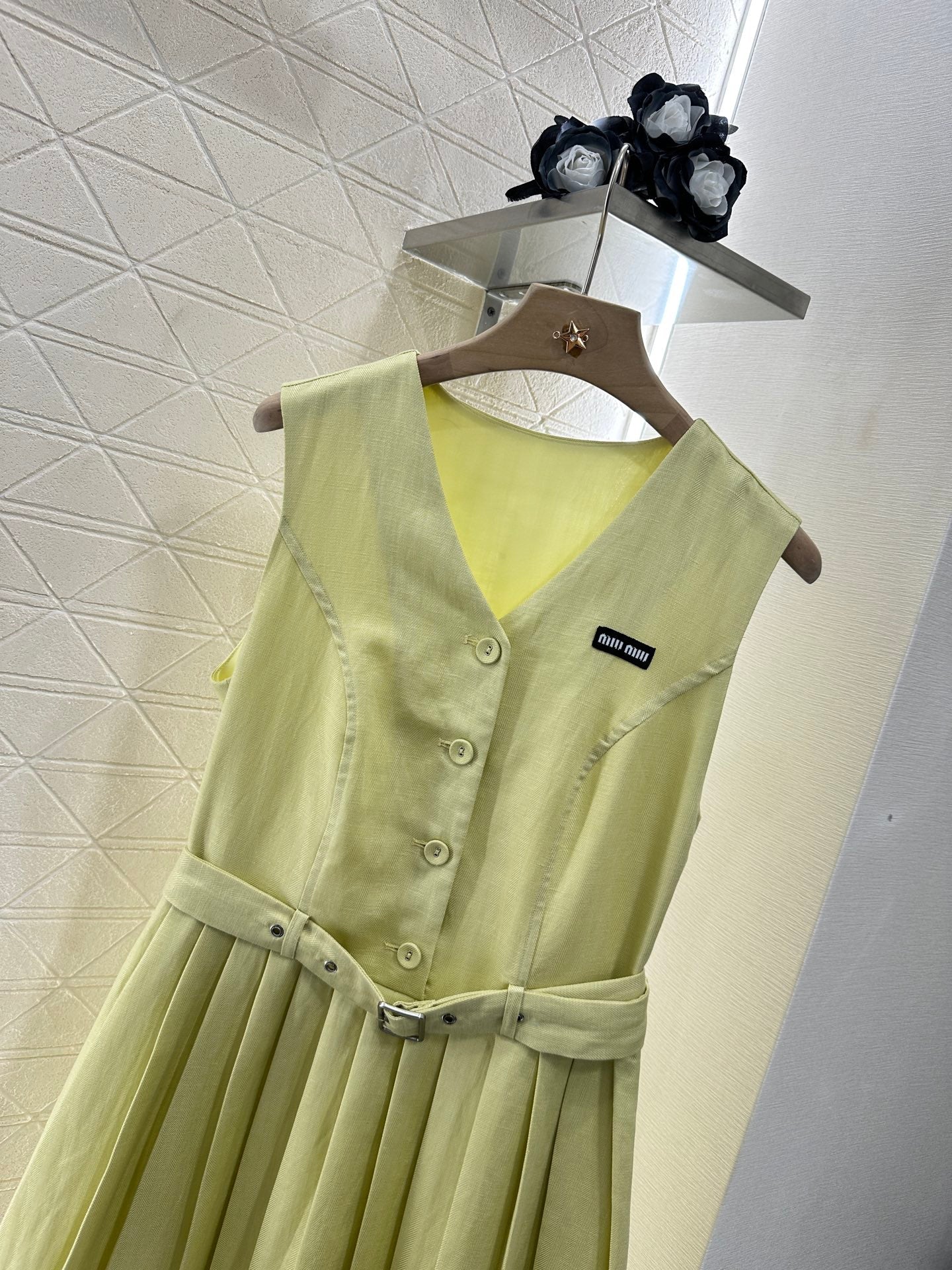 M 25 new product Belt pleated vest dress