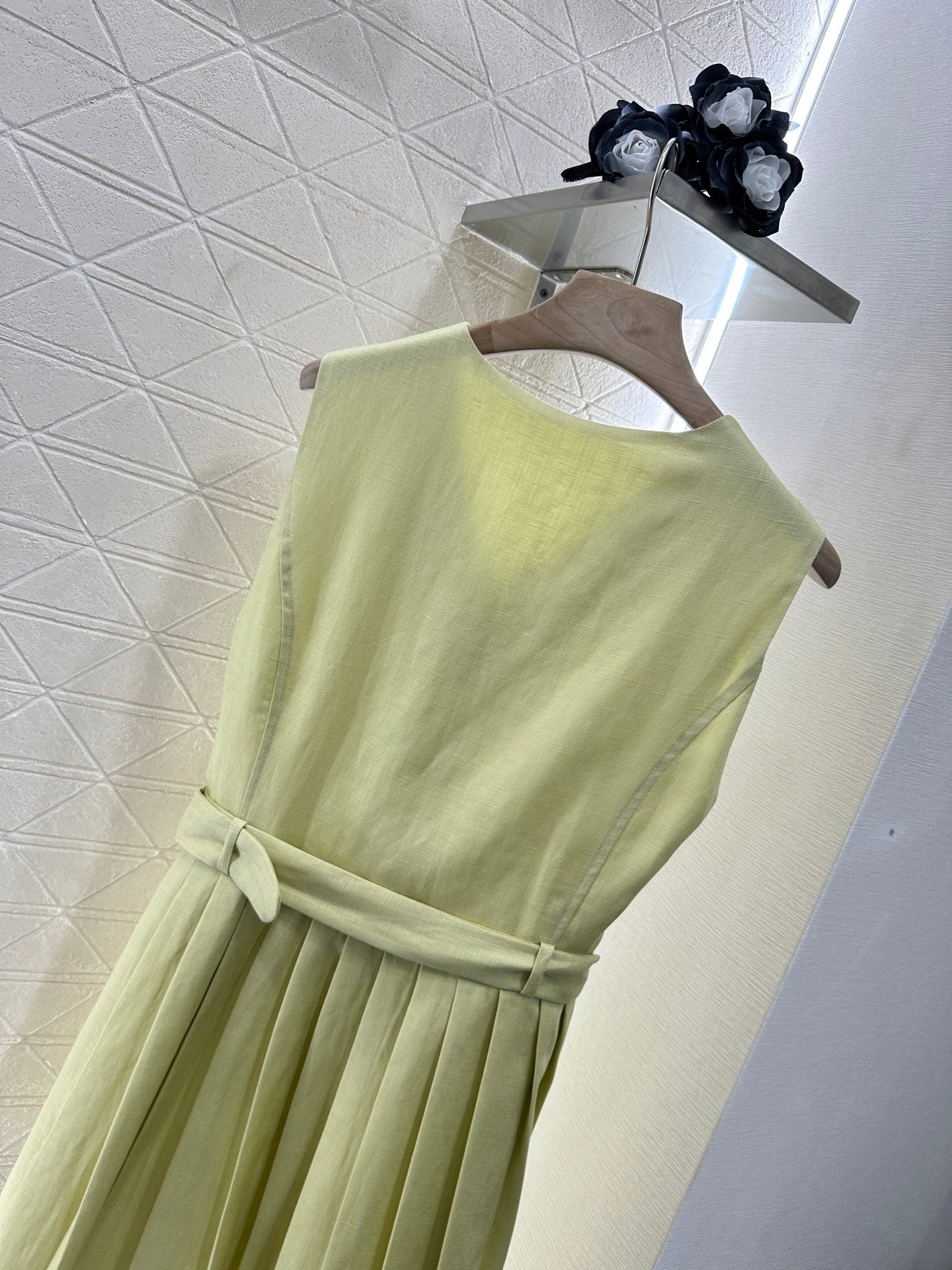 M 25 new product Belt pleated vest dress