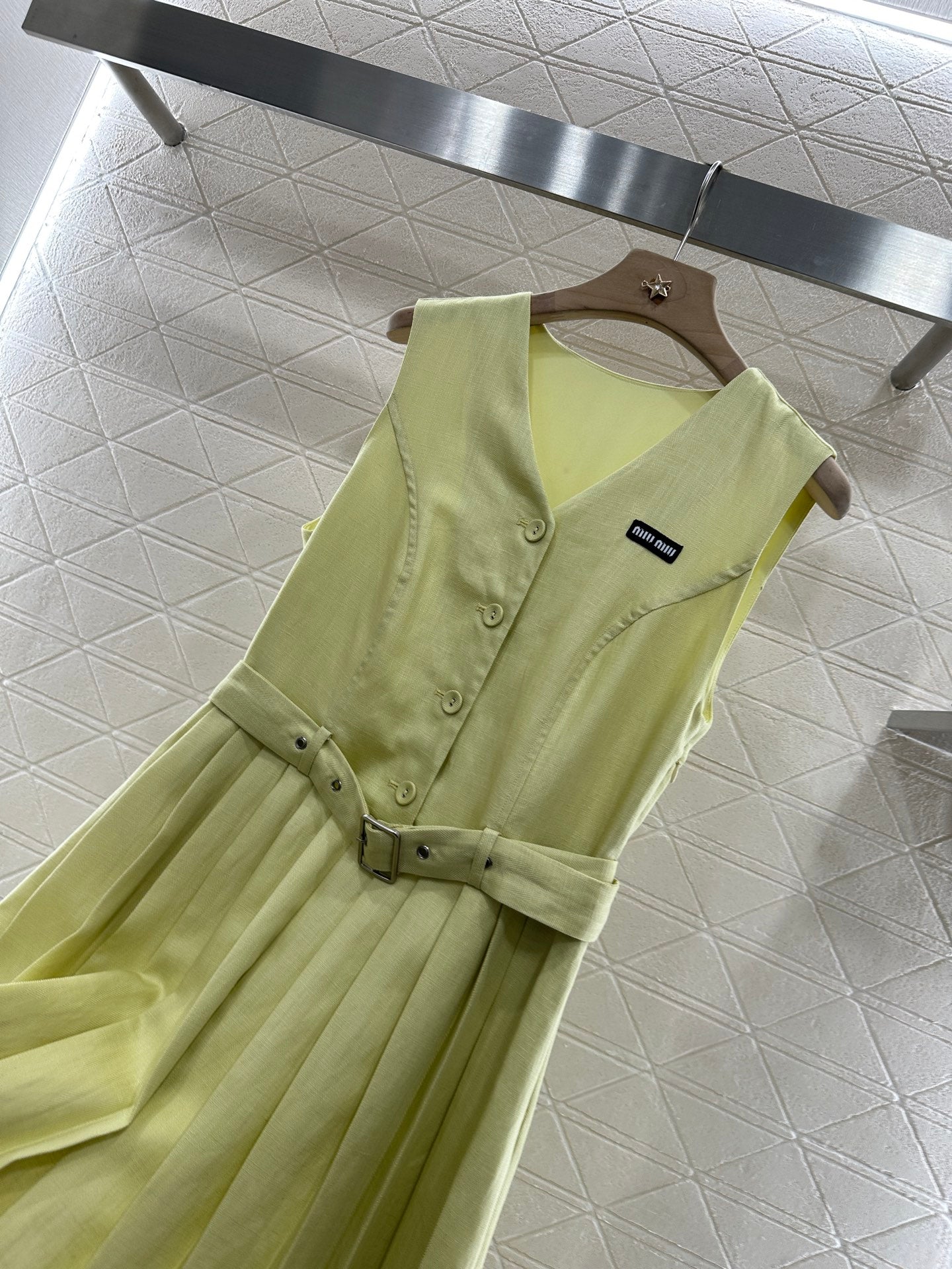 M 25 new product Belt pleated vest dress
