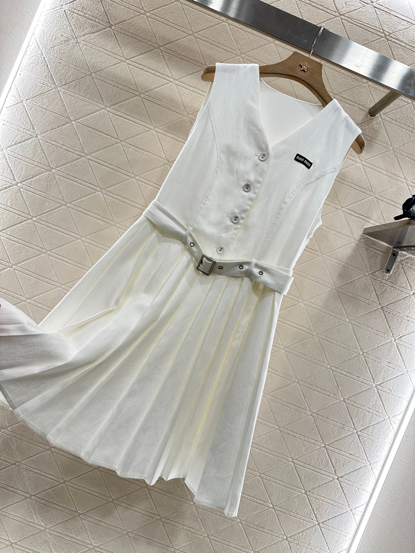 M 25 new product Belt pleated vest dress