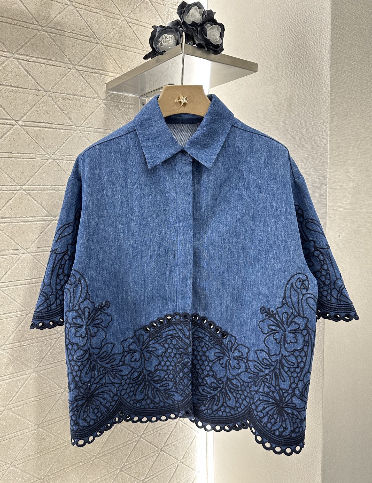 Z*♥New Arrival Embroidered Denim Shirt Shorts Set