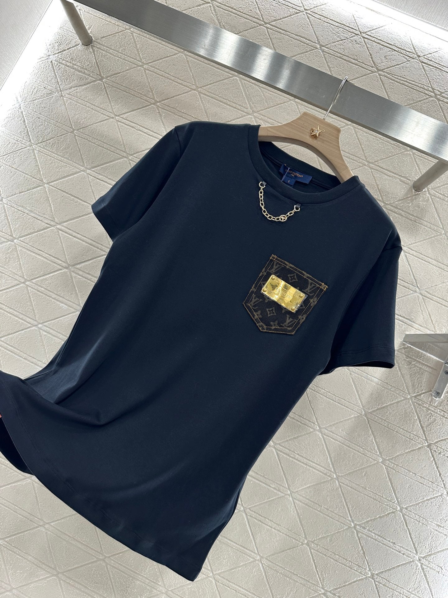 L 2025 new product Metal logo short sleeves