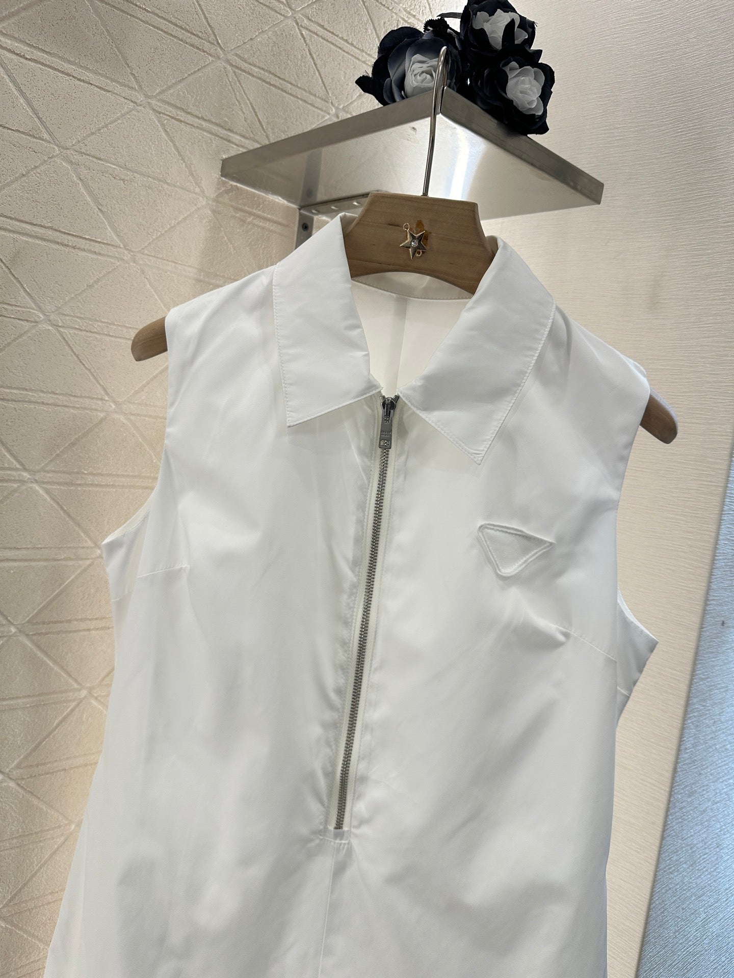P 2025 new products Sleeveless dress