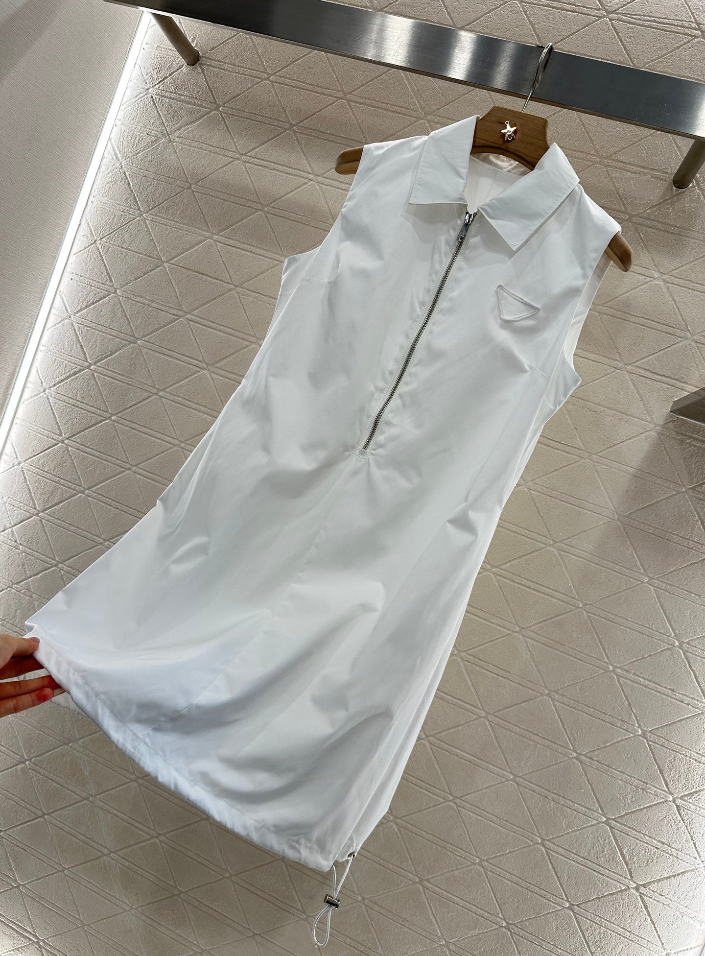 P 2025 new products Sleeveless dress