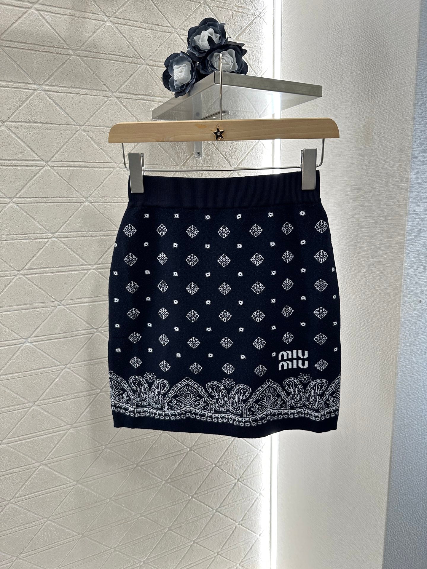 M 2025 new product Short-sleeved skirt suit