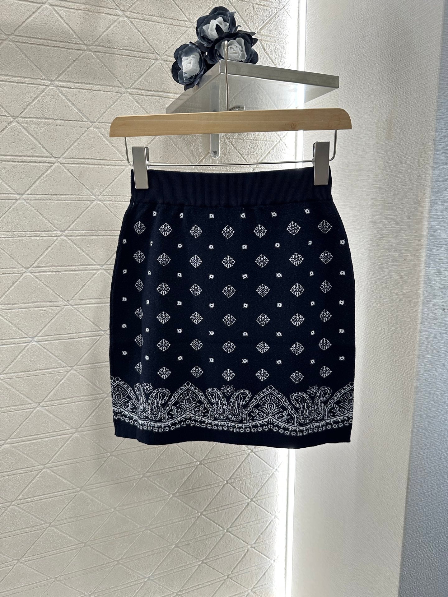 M 2025 new product Short-sleeved skirt suit
