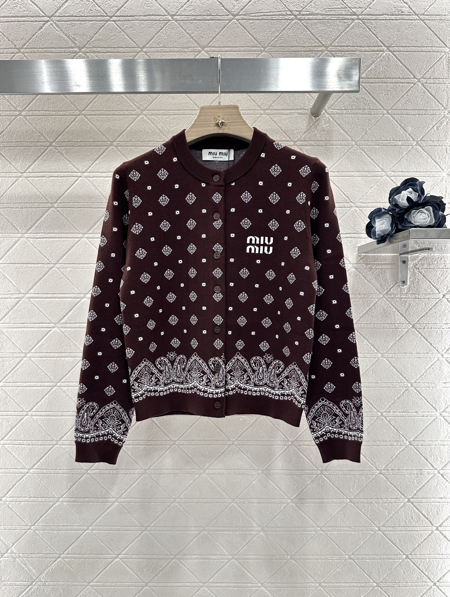 M 2025 new product Knitted long-sleeved cardigan