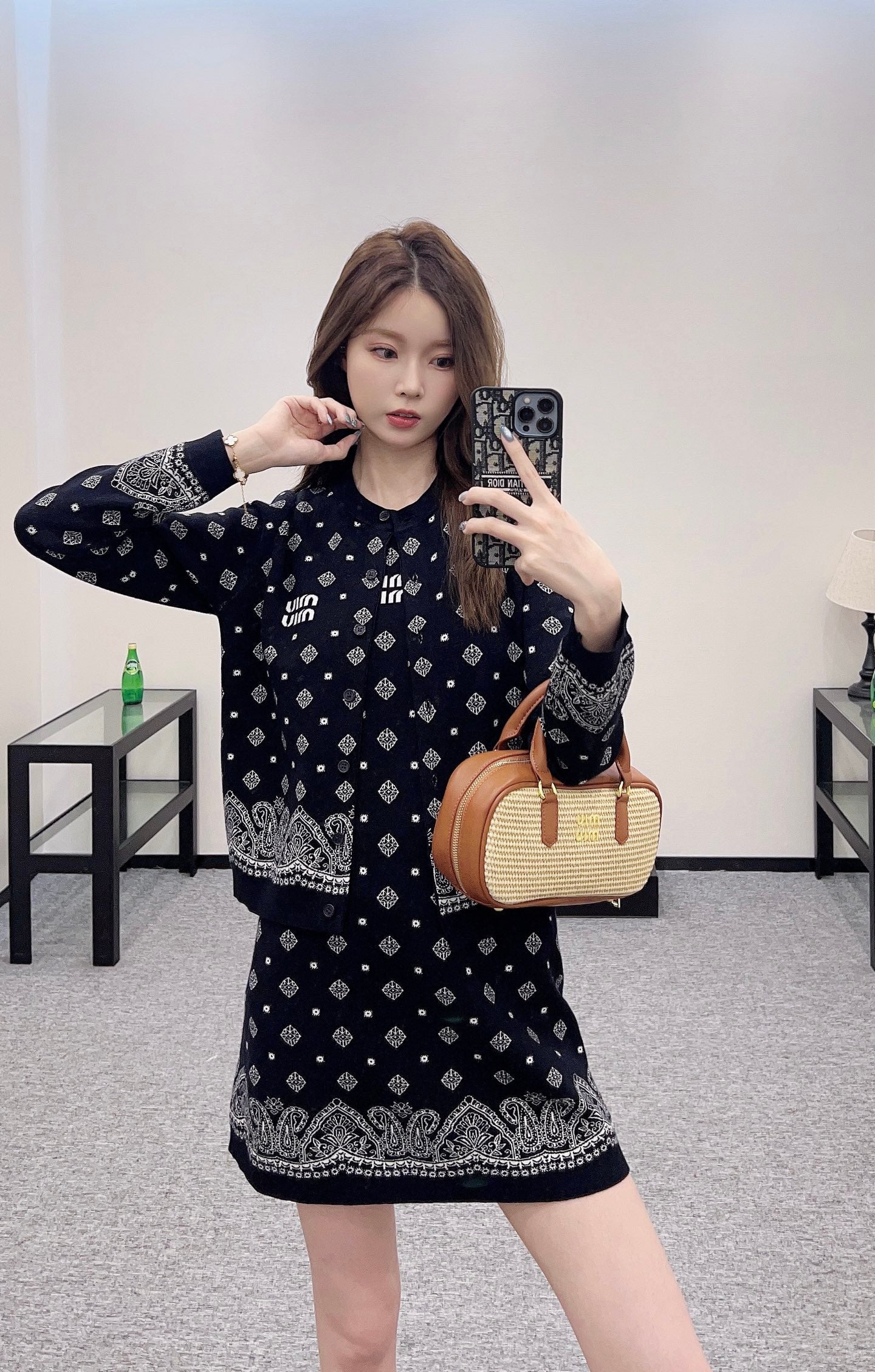 M 2025 new product Knitted long-sleeved cardigan