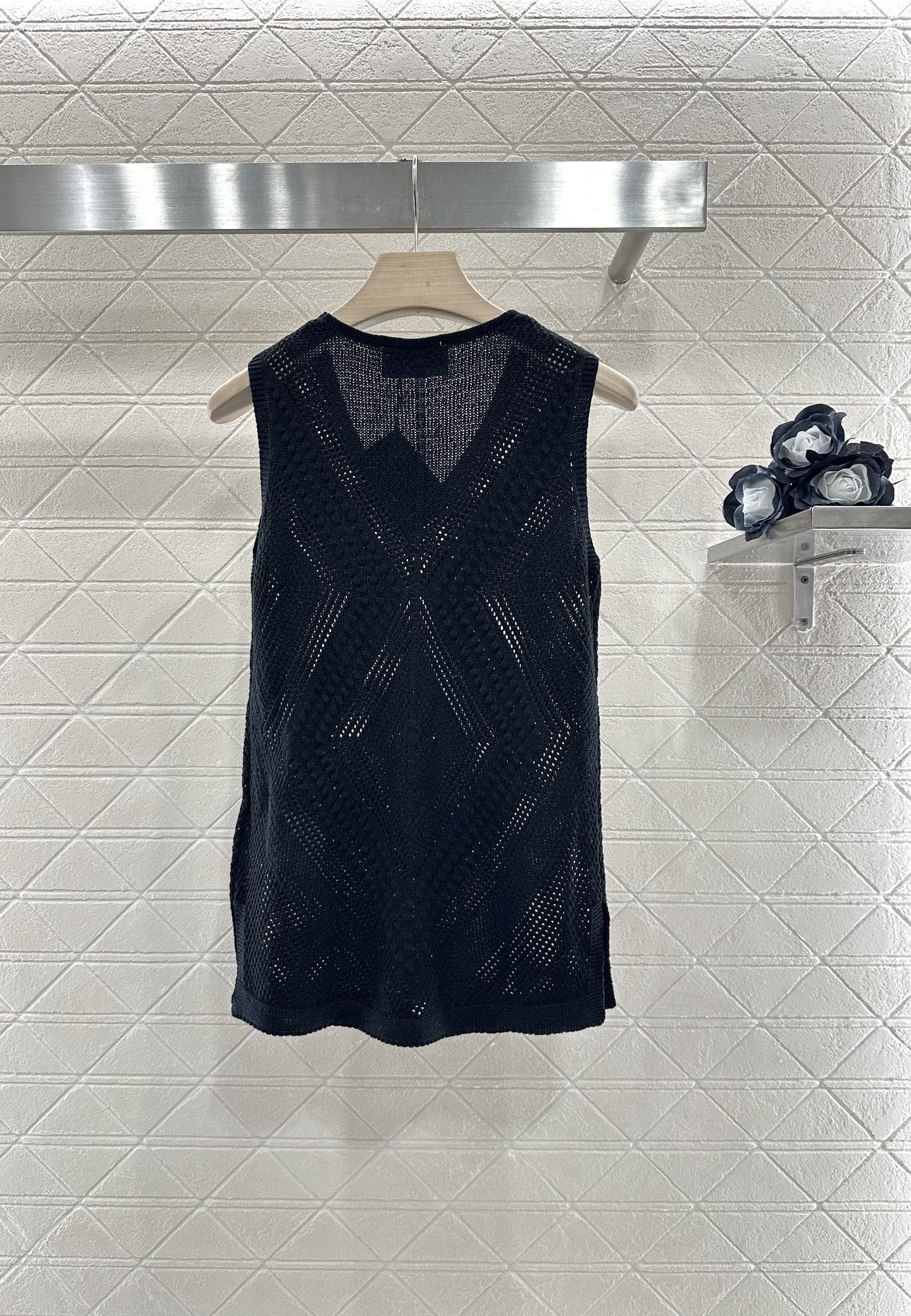 P 2025 new product Hollow knitted vest