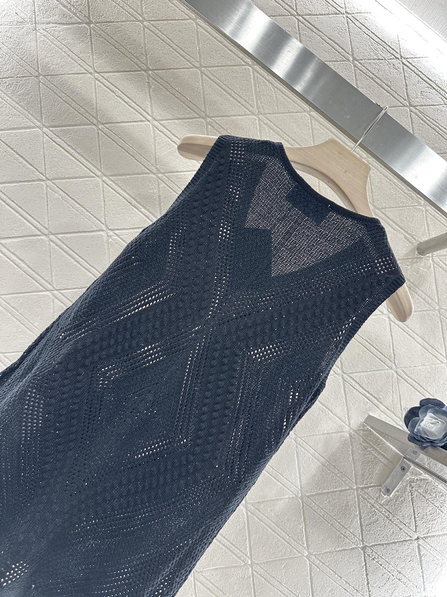 P 2025 new product Hollow knitted vest