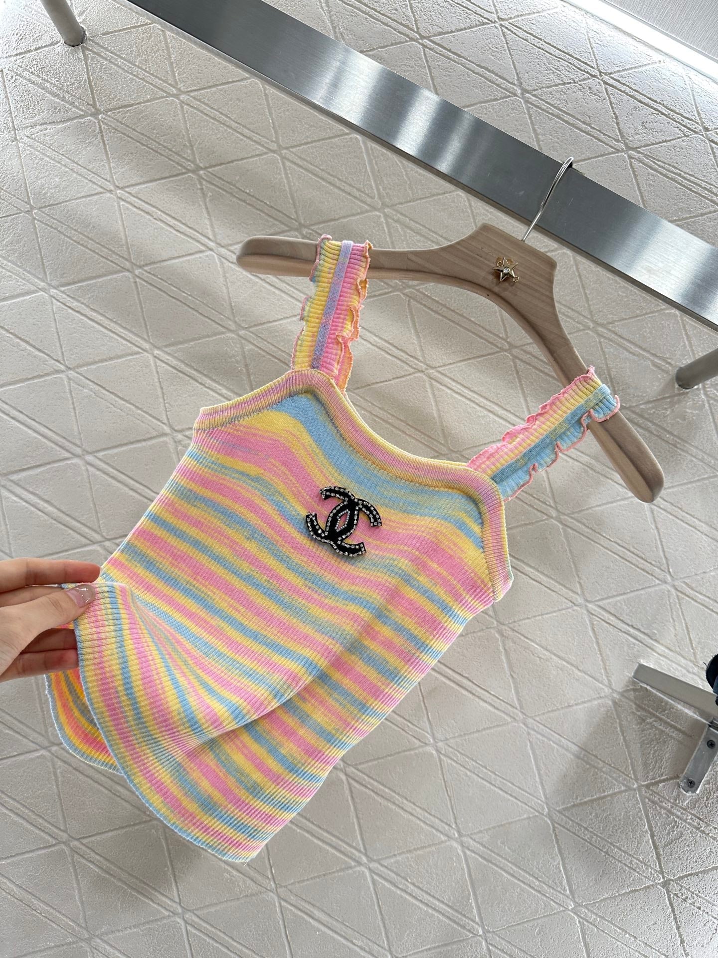 C 2025 new product Striped knitted vest