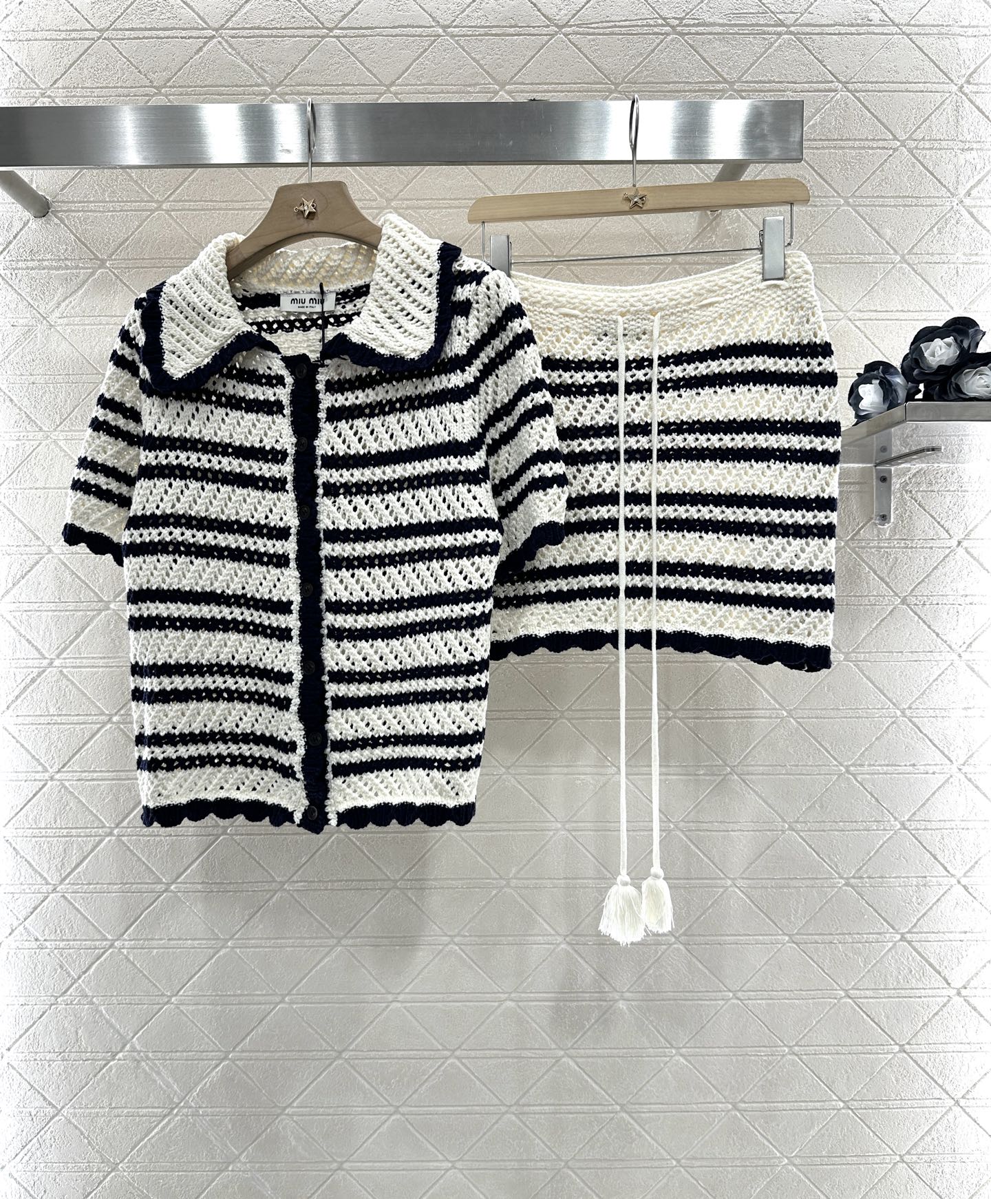 M 2025 new product Short-sleeved cardigan and skirt set