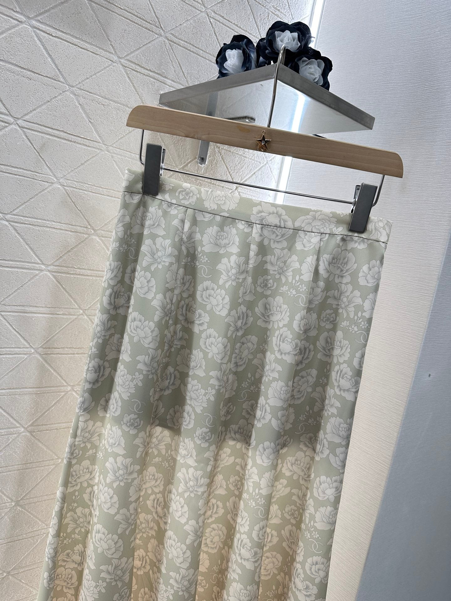 C 2025 new product Shirt and skirt set