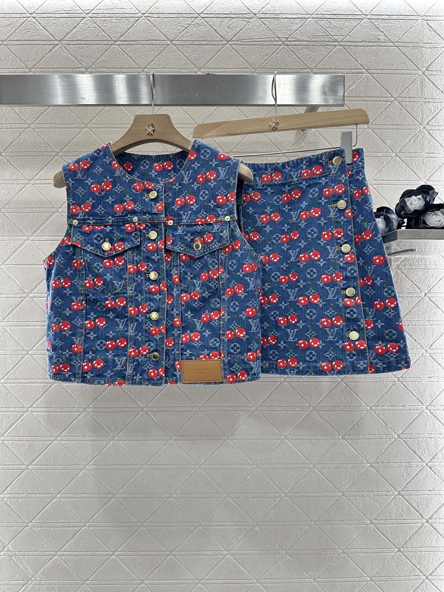 L 2025 new products Vest and skirt set