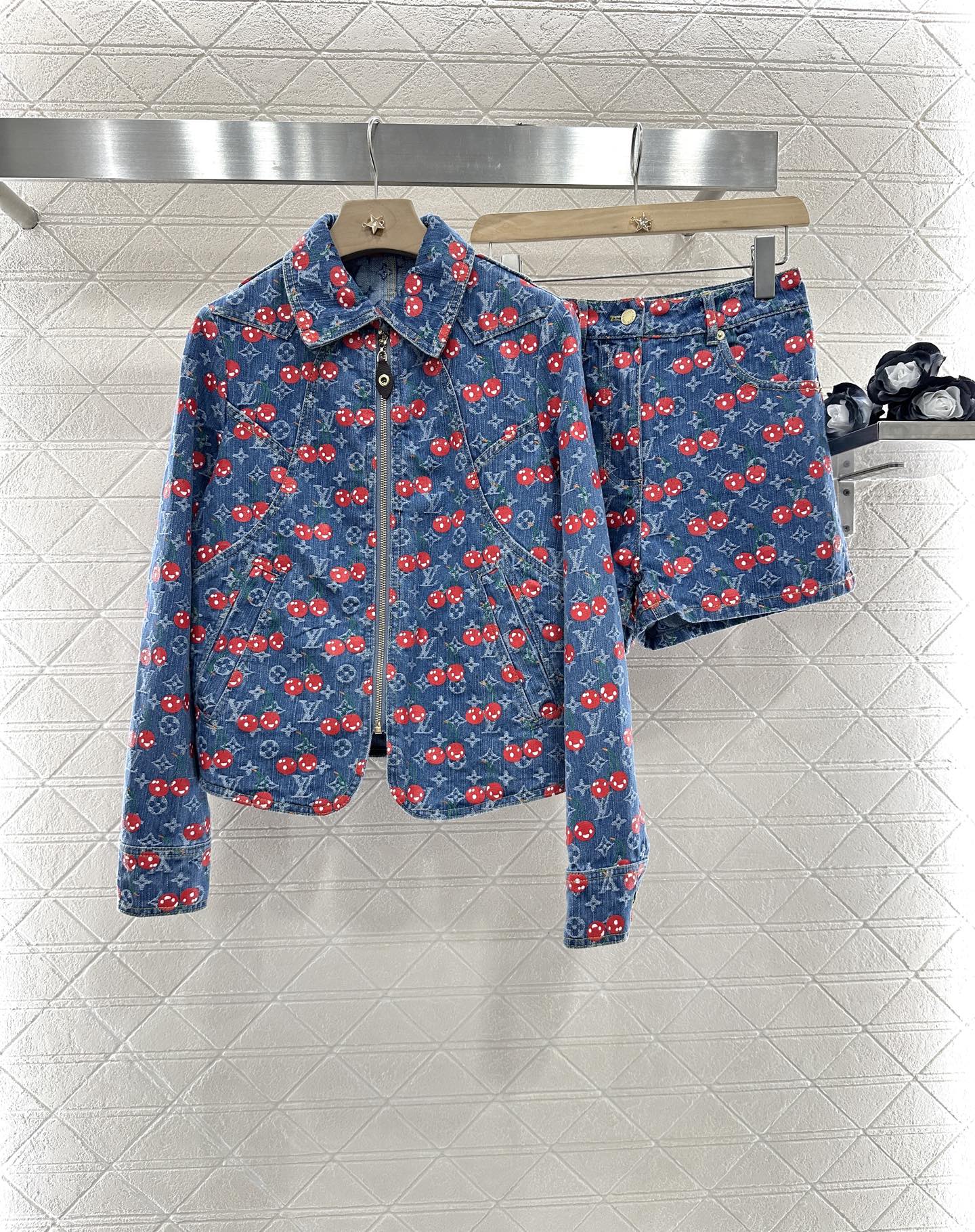 L 2025 new products Shorts and jacket set