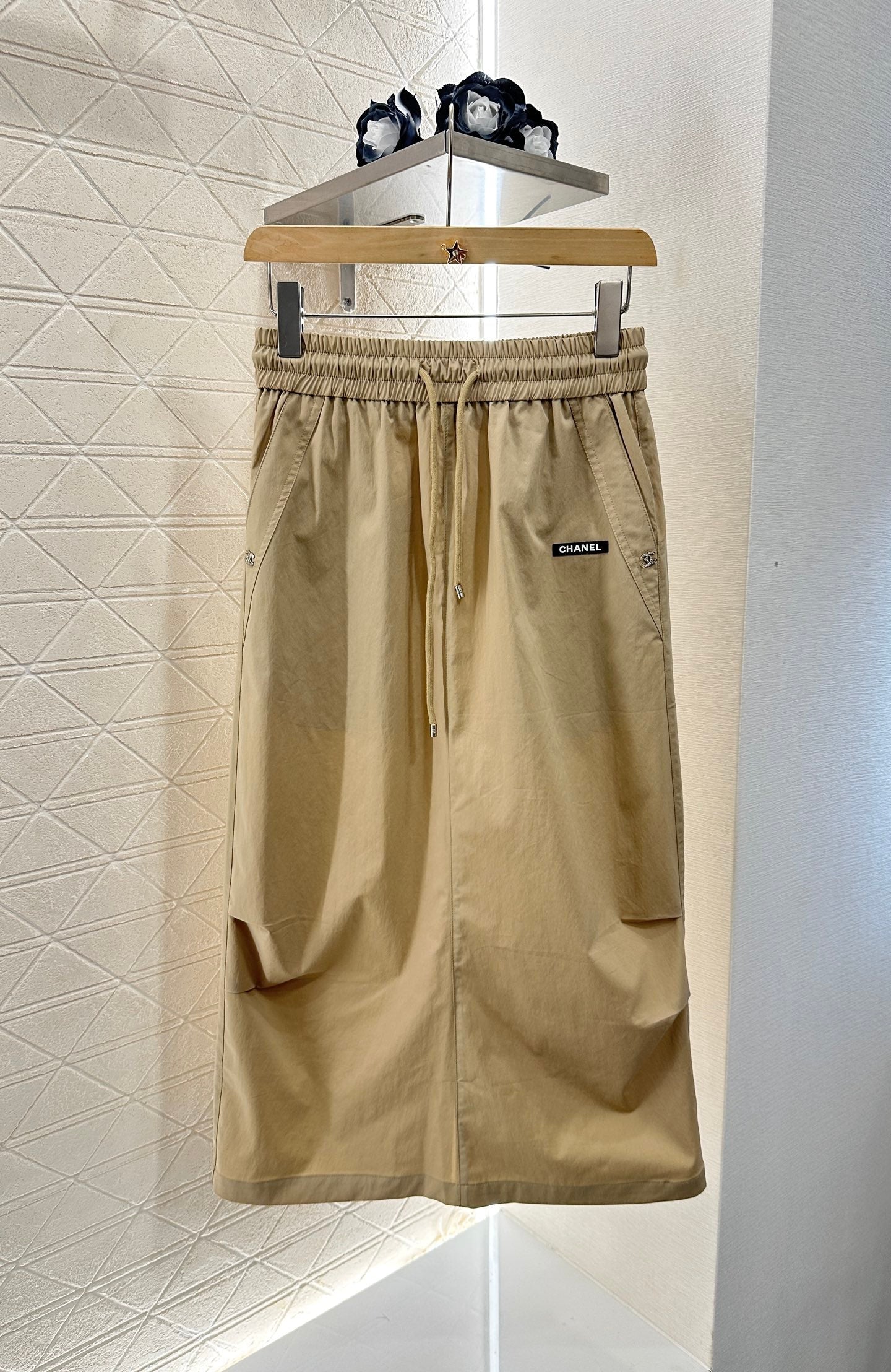 C 25 new product Slit drawstring skirt