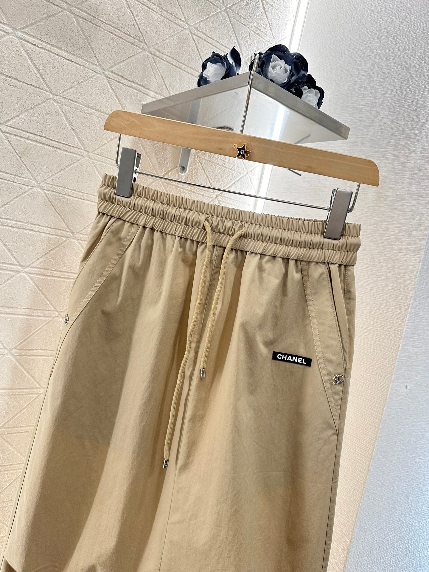 C 25 new product Slit drawstring skirt