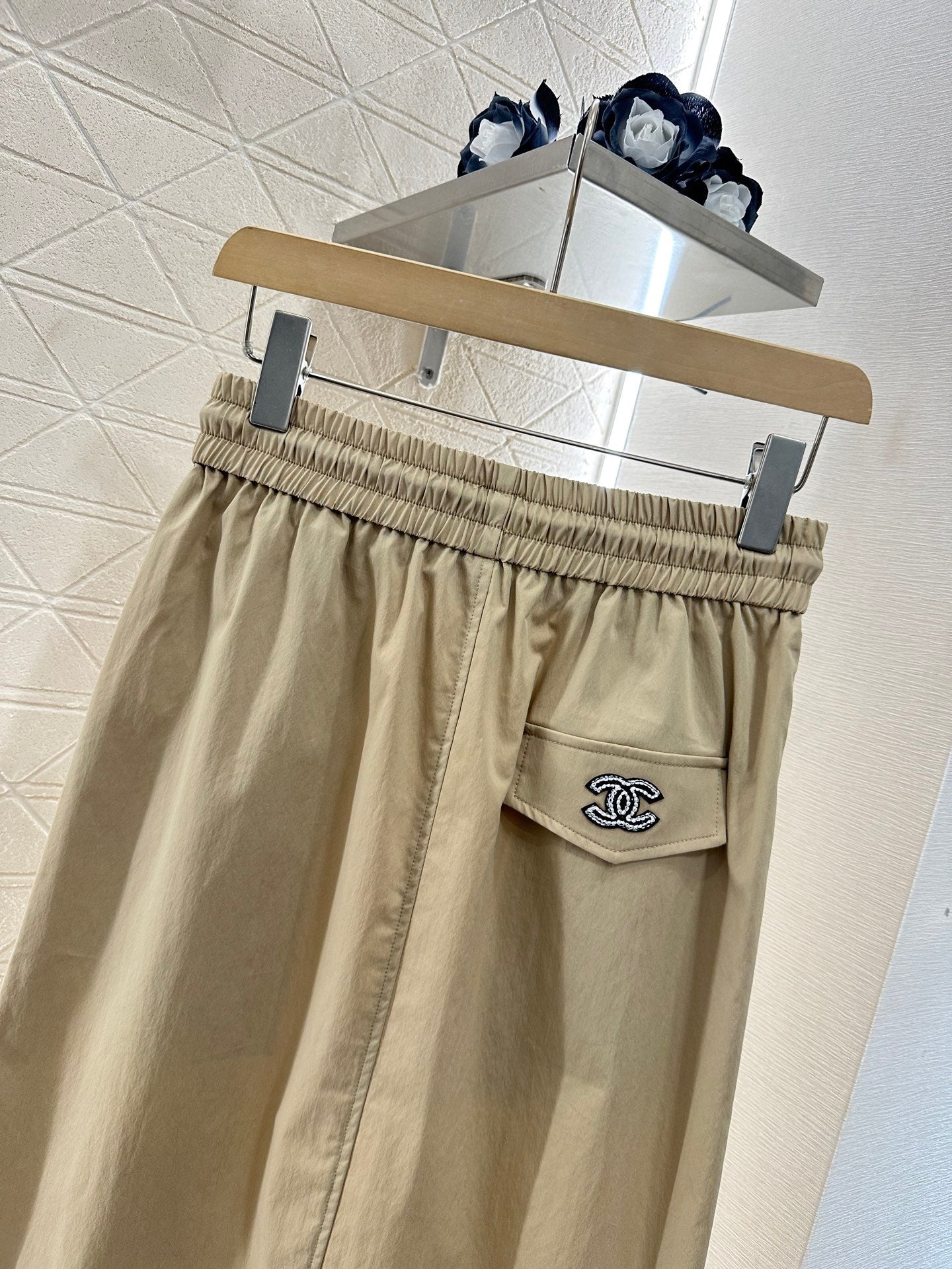 C 25 new product Slit drawstring skirt