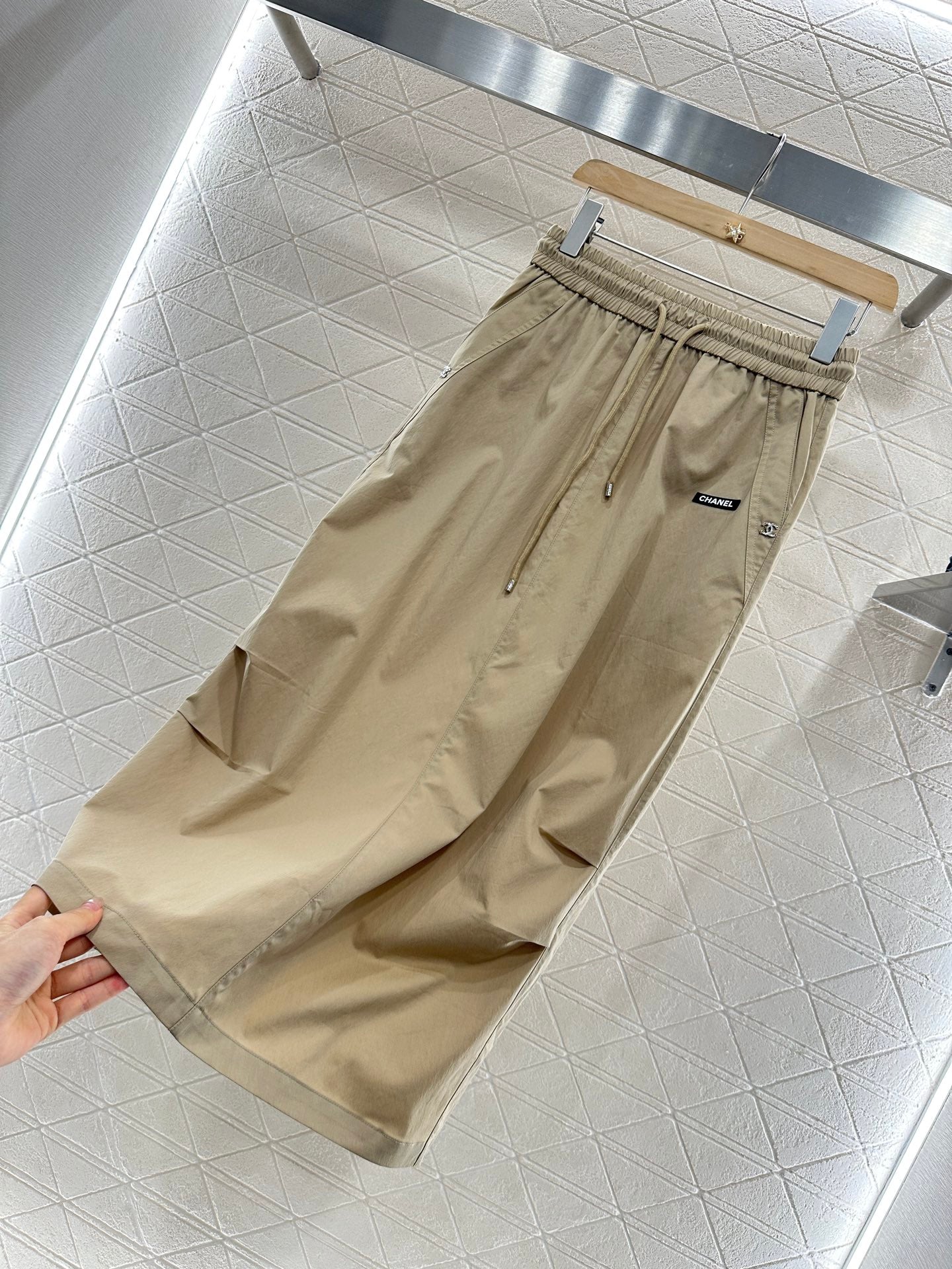C 25 new product Slit drawstring skirt