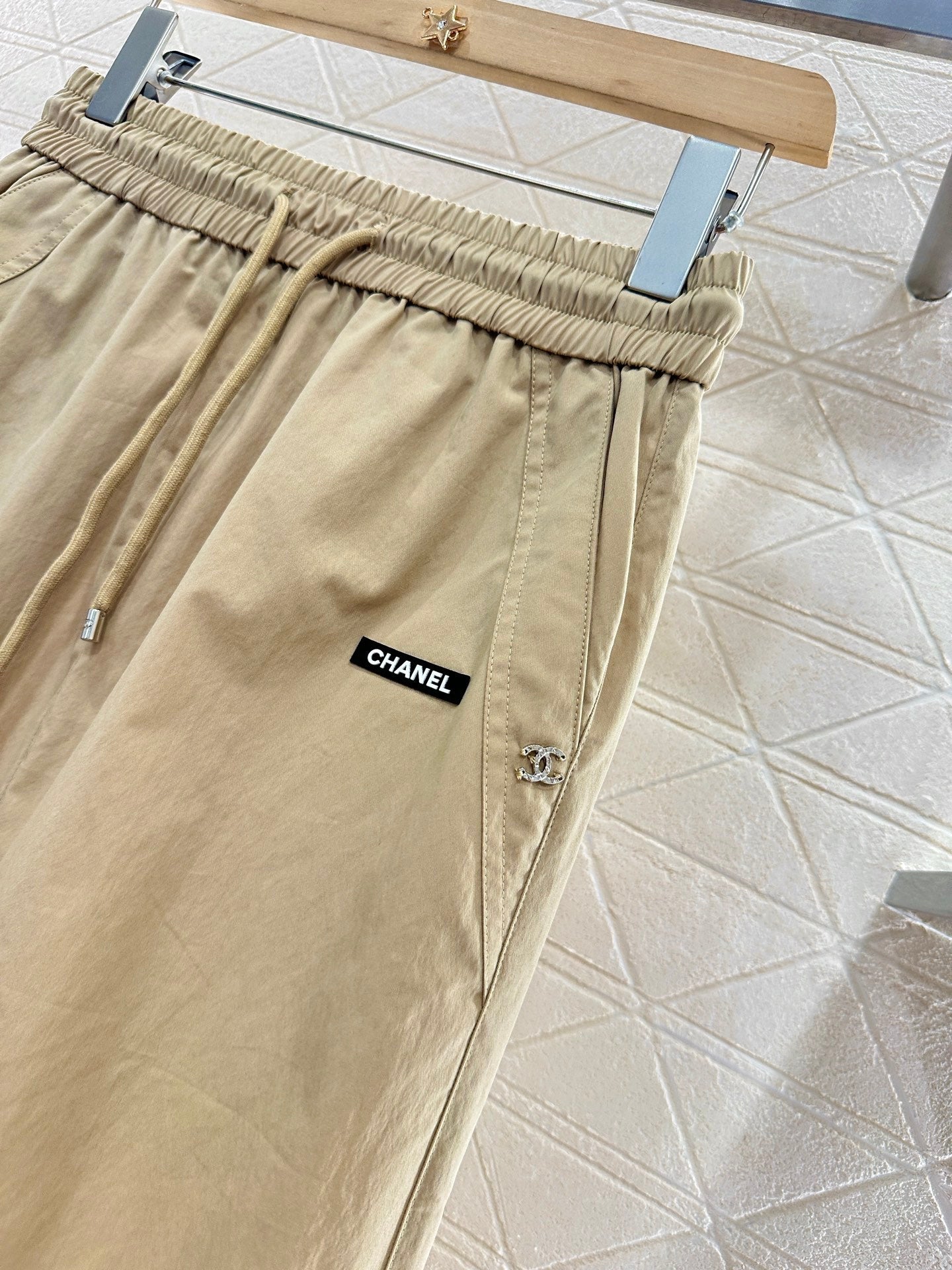 C 25 new product Slit drawstring skirt