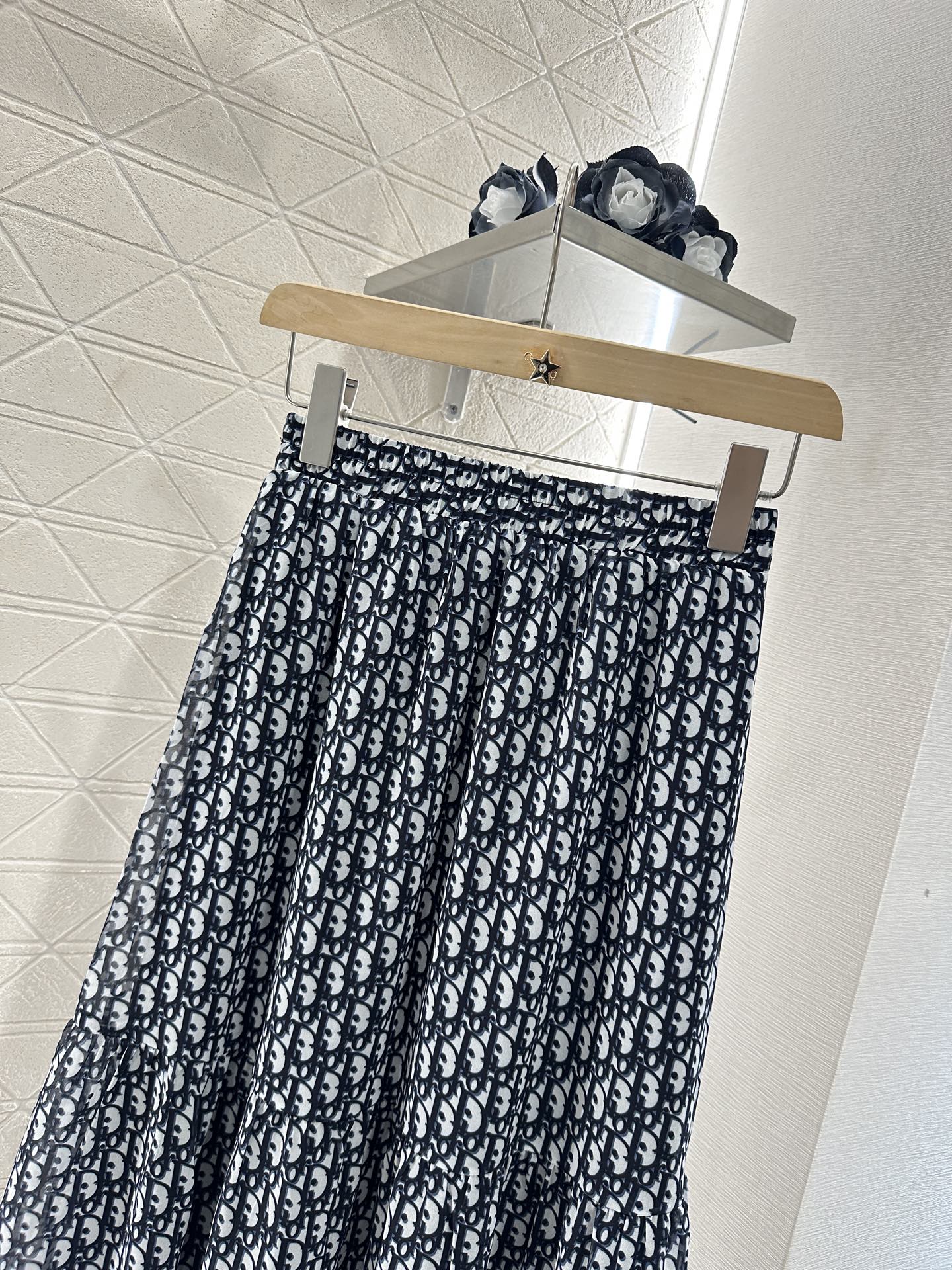 D 2025 new product Short-sleeved skirt suit