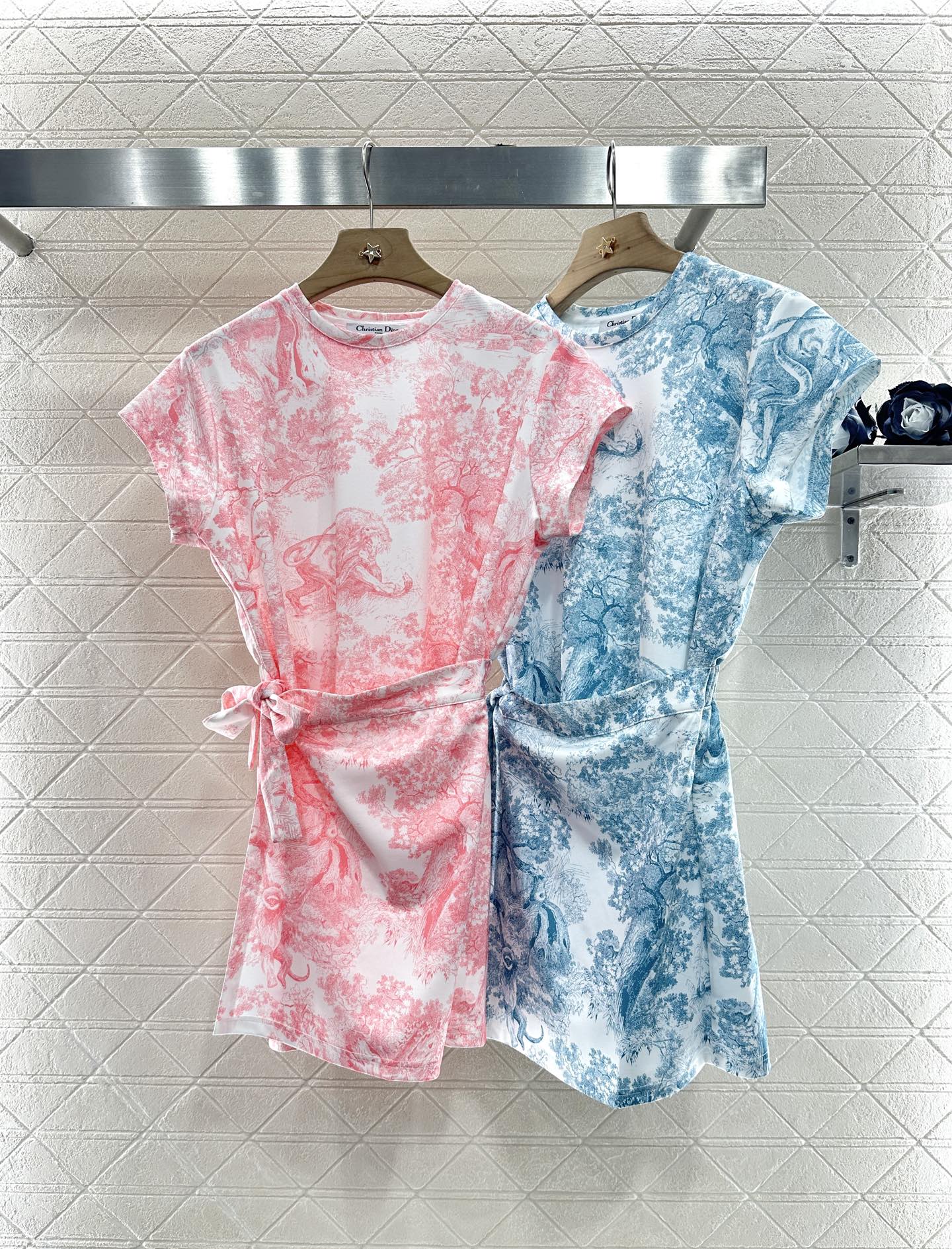 D 2025 new product Lace-up dress