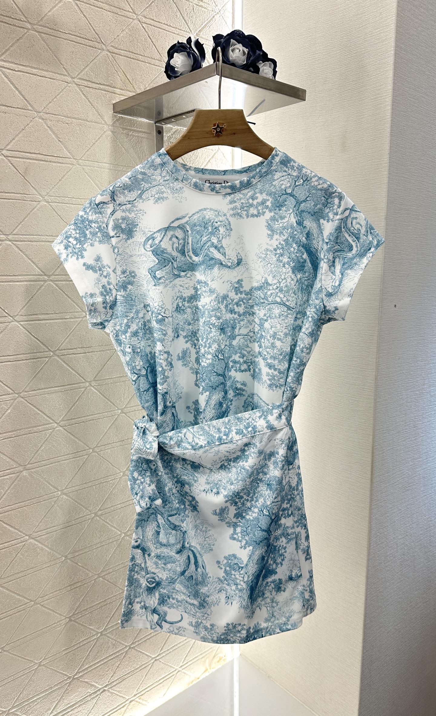 D 2025 new product Lace-up dress