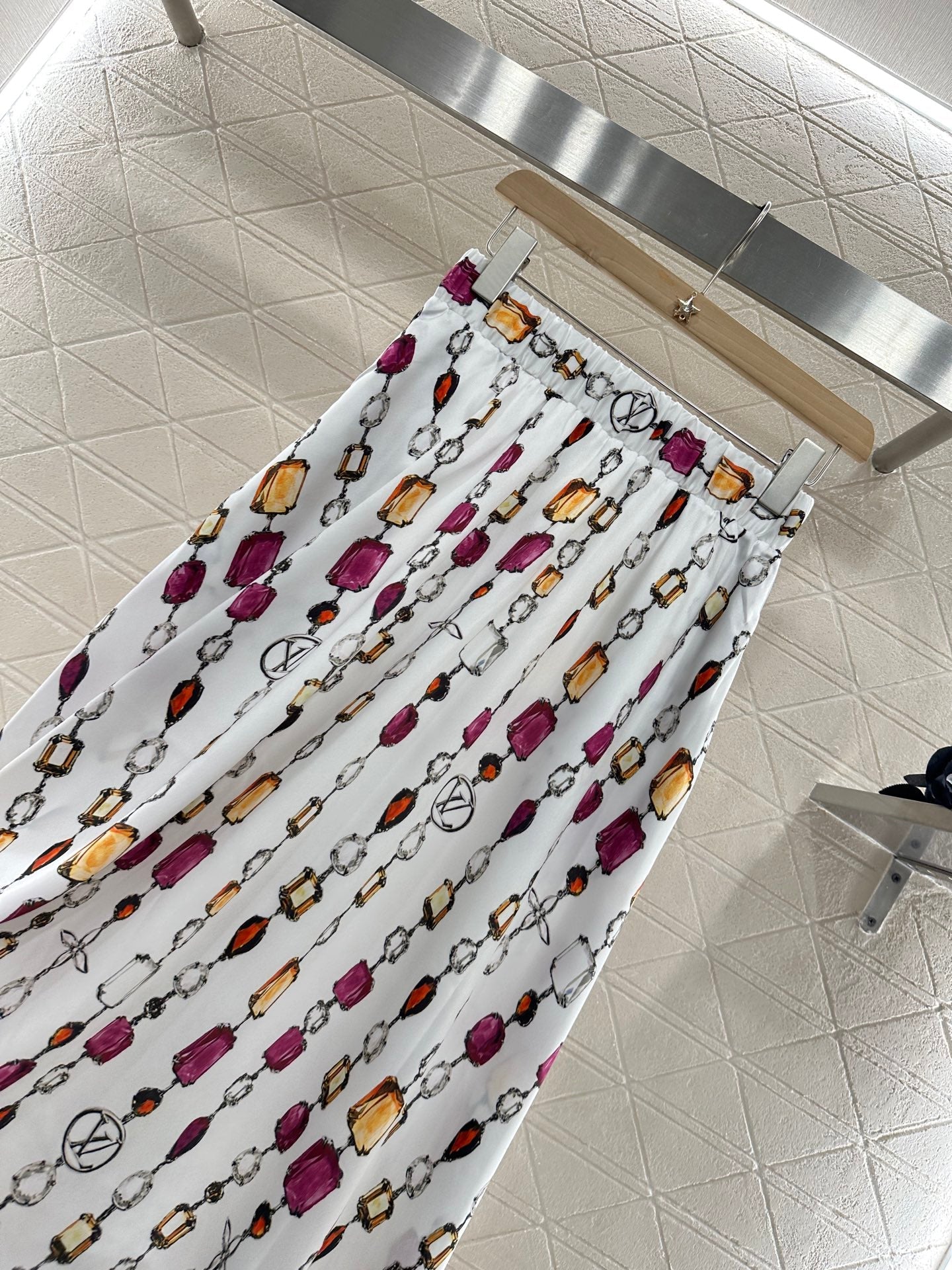 L 25 new product Printed gemstone skirt