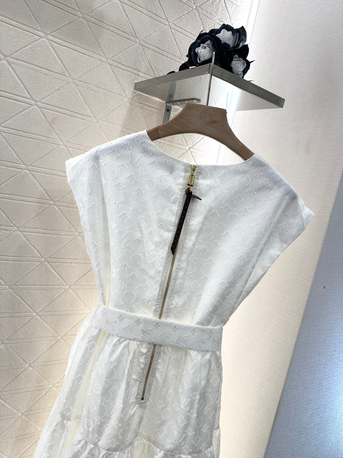 L 25 new arrival Belt sleeveless dress