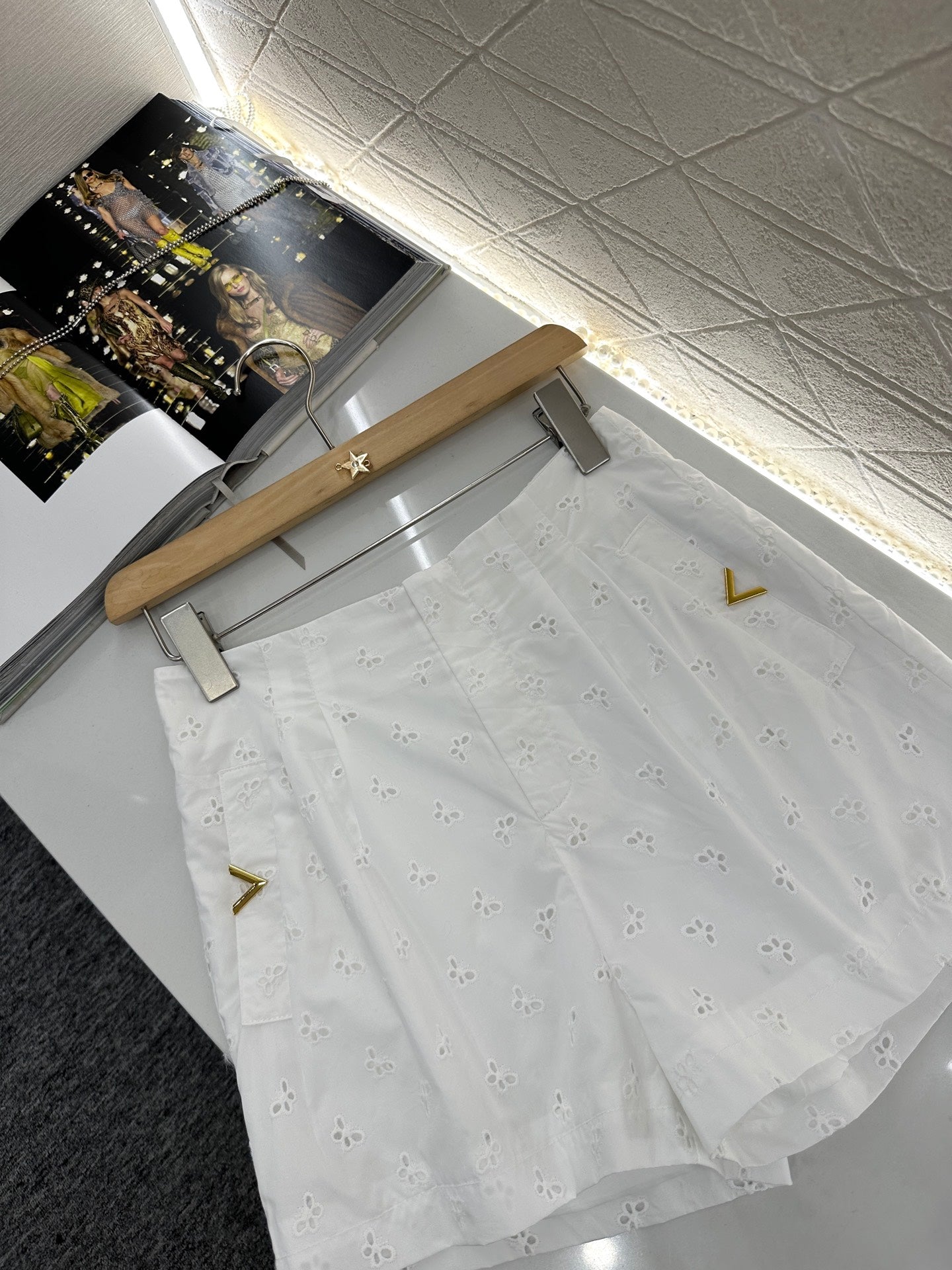 V 2025 new products Shirt and shorts set