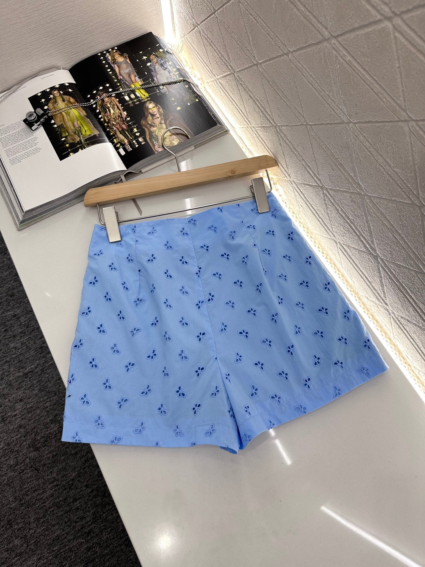 V 2025 new products Shirt and shorts set