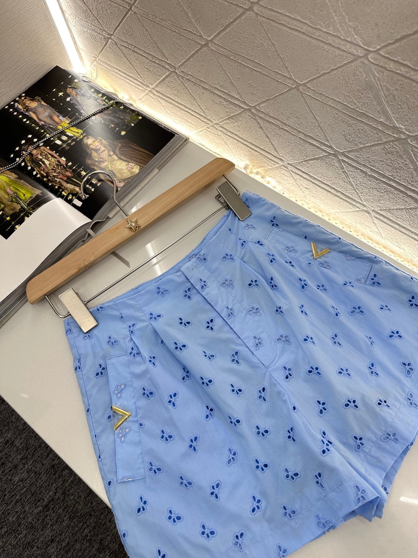 V 2025 new products Shirt and shorts set
