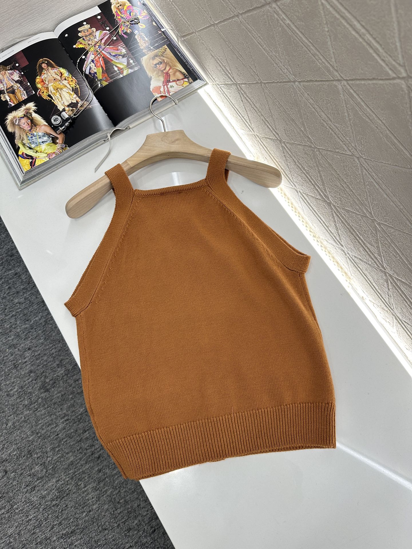 C 2025 new products Vest