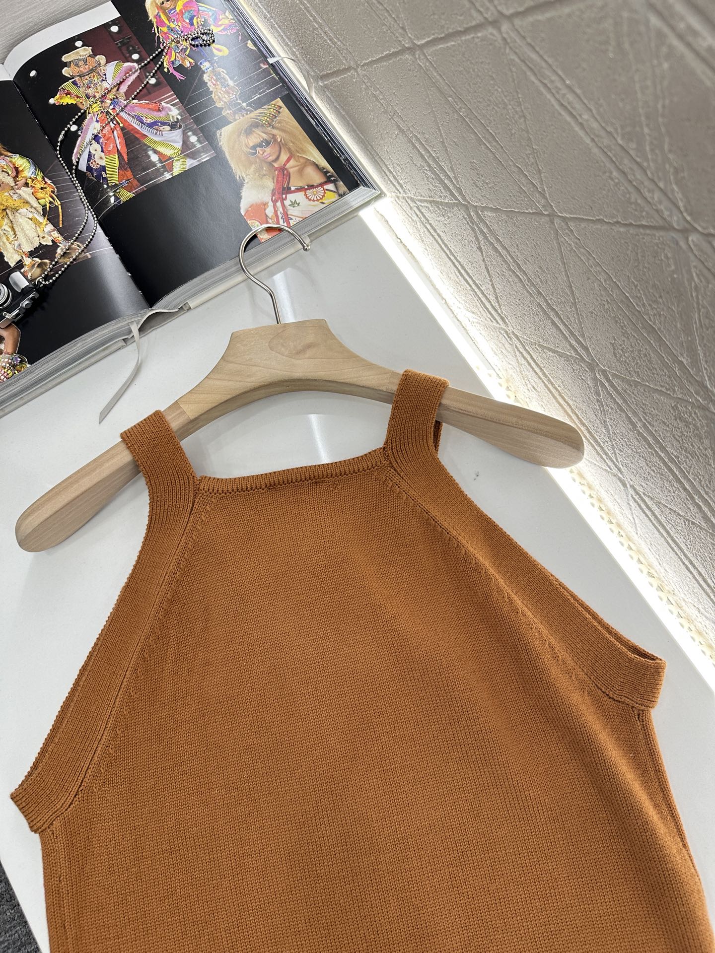 C 2025 new products Vest