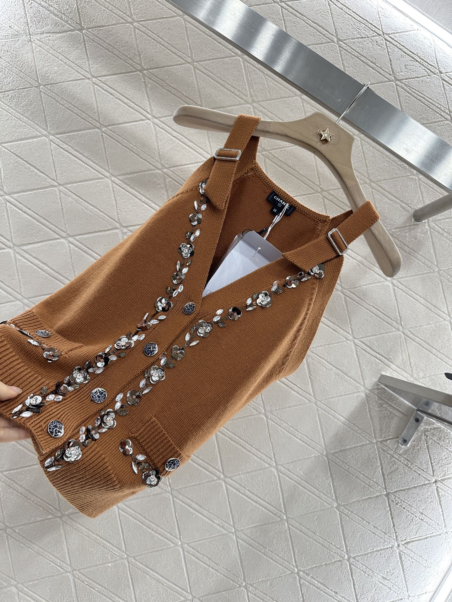 C 2025 new products Vest
