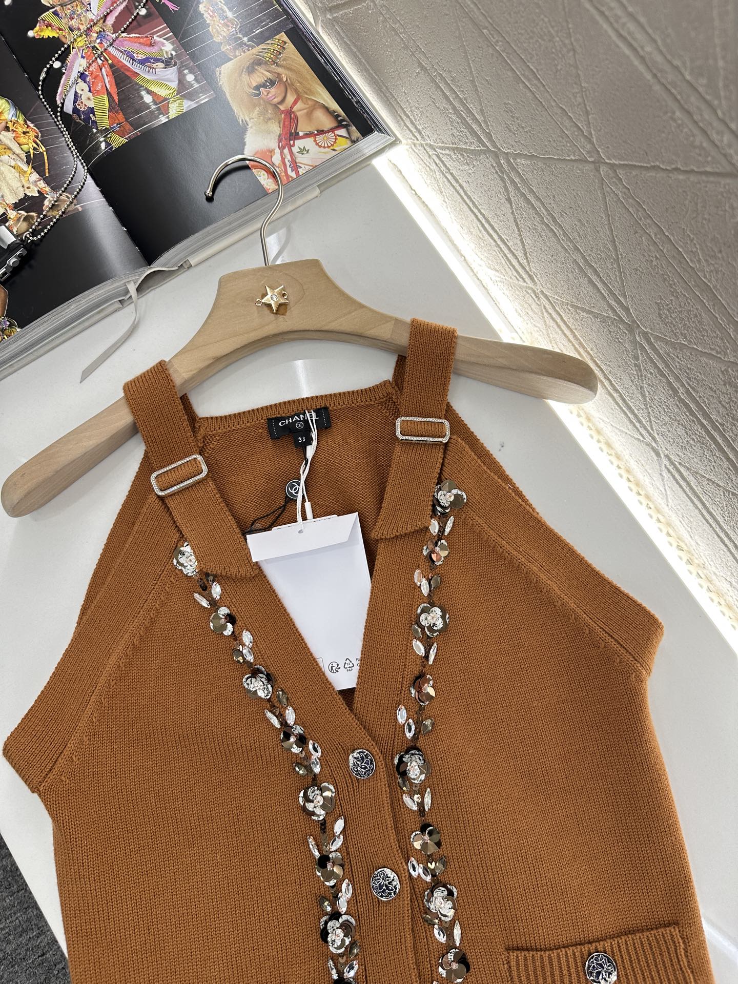 C 2025 new products Vest