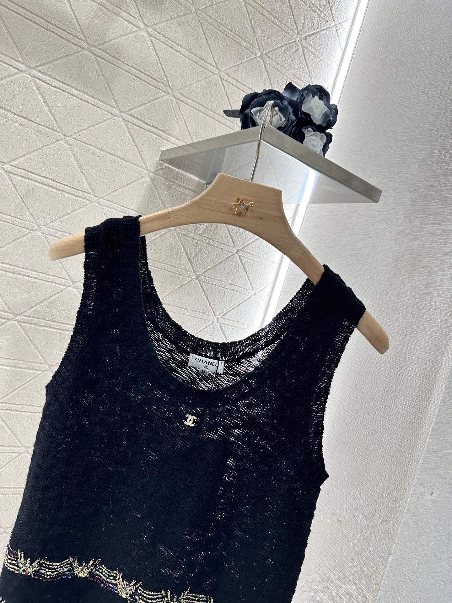C 2025 new product Embroidered knitted vest