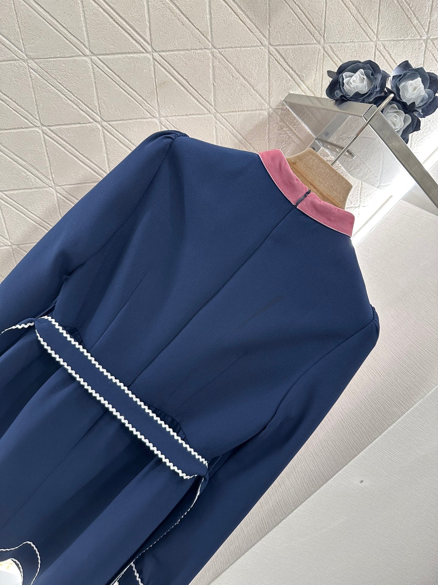 V 2025 new product Bow belt dress
