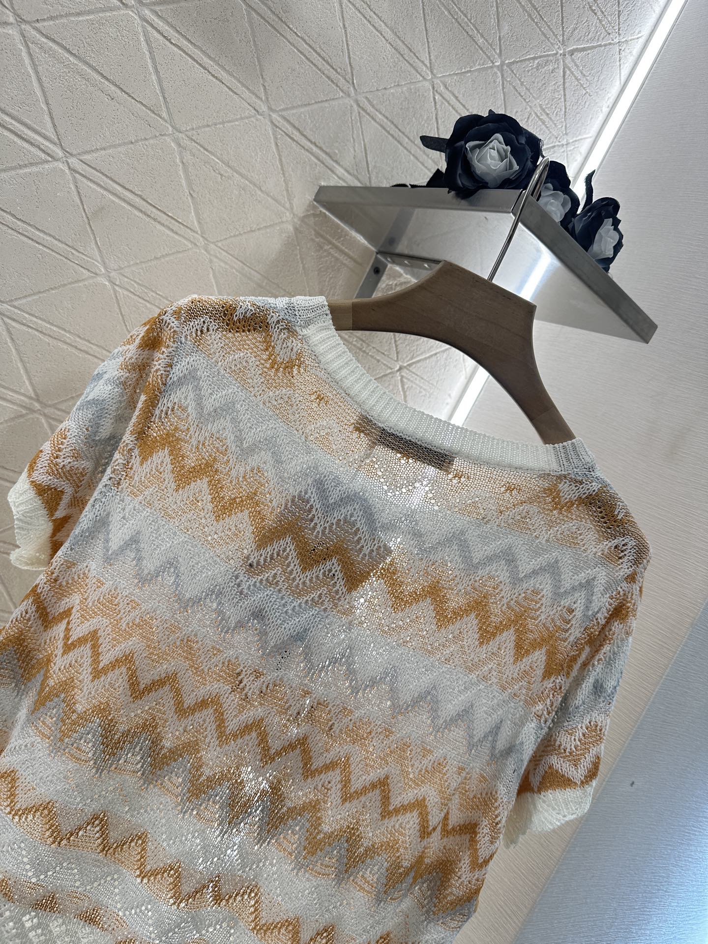 D 2025 new products Embroidered knitted top