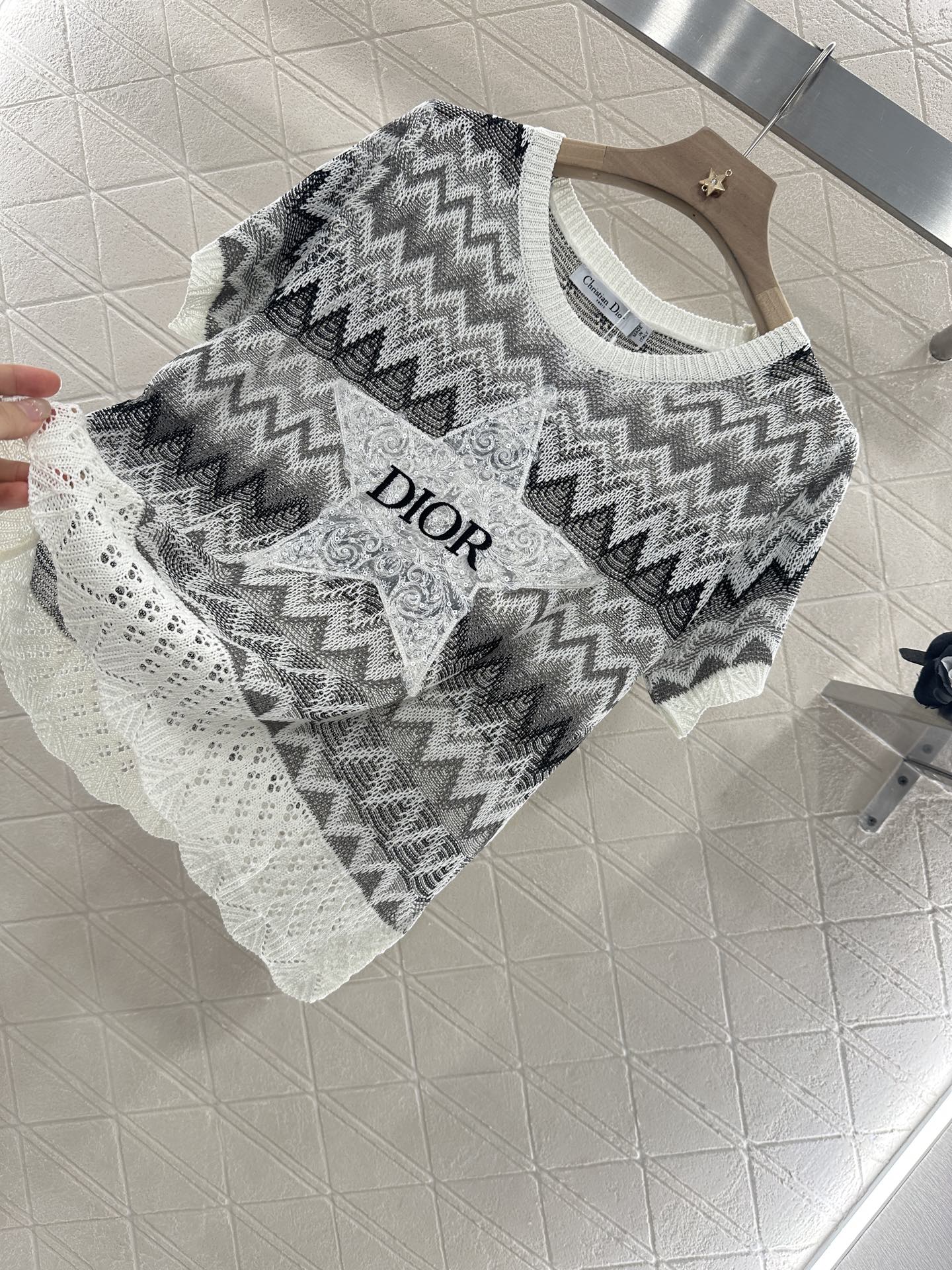 D 2025 new products Embroidered knitted top