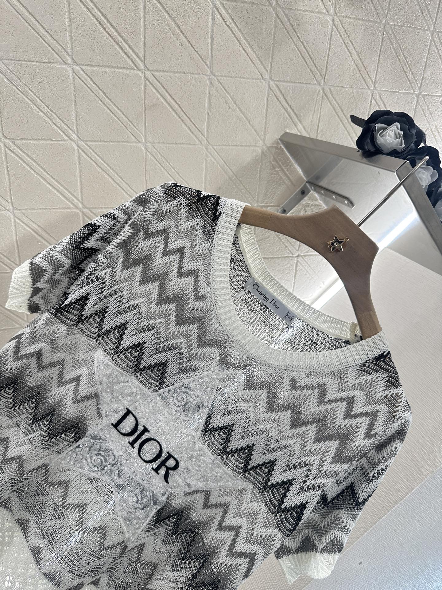 D 2025 new products Embroidered knitted top