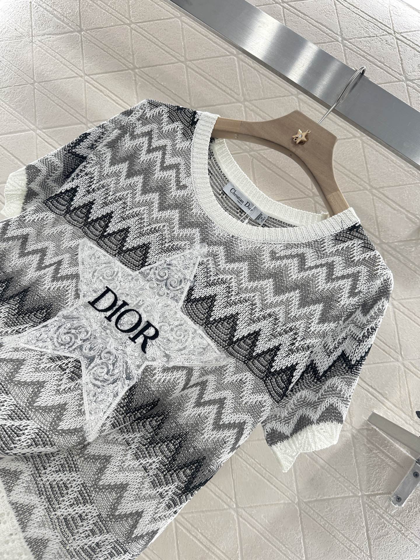 D 2025 new products Embroidered knitted top