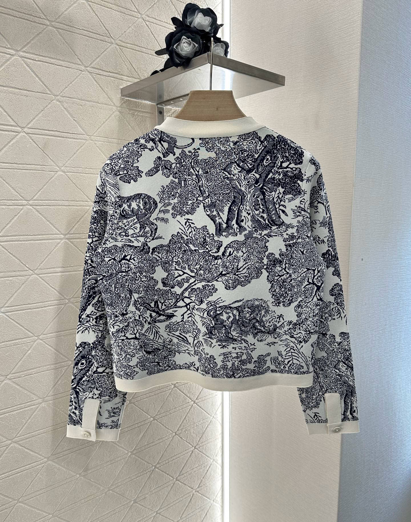 D 2025 nouveaux produits Tailleur jupe courte