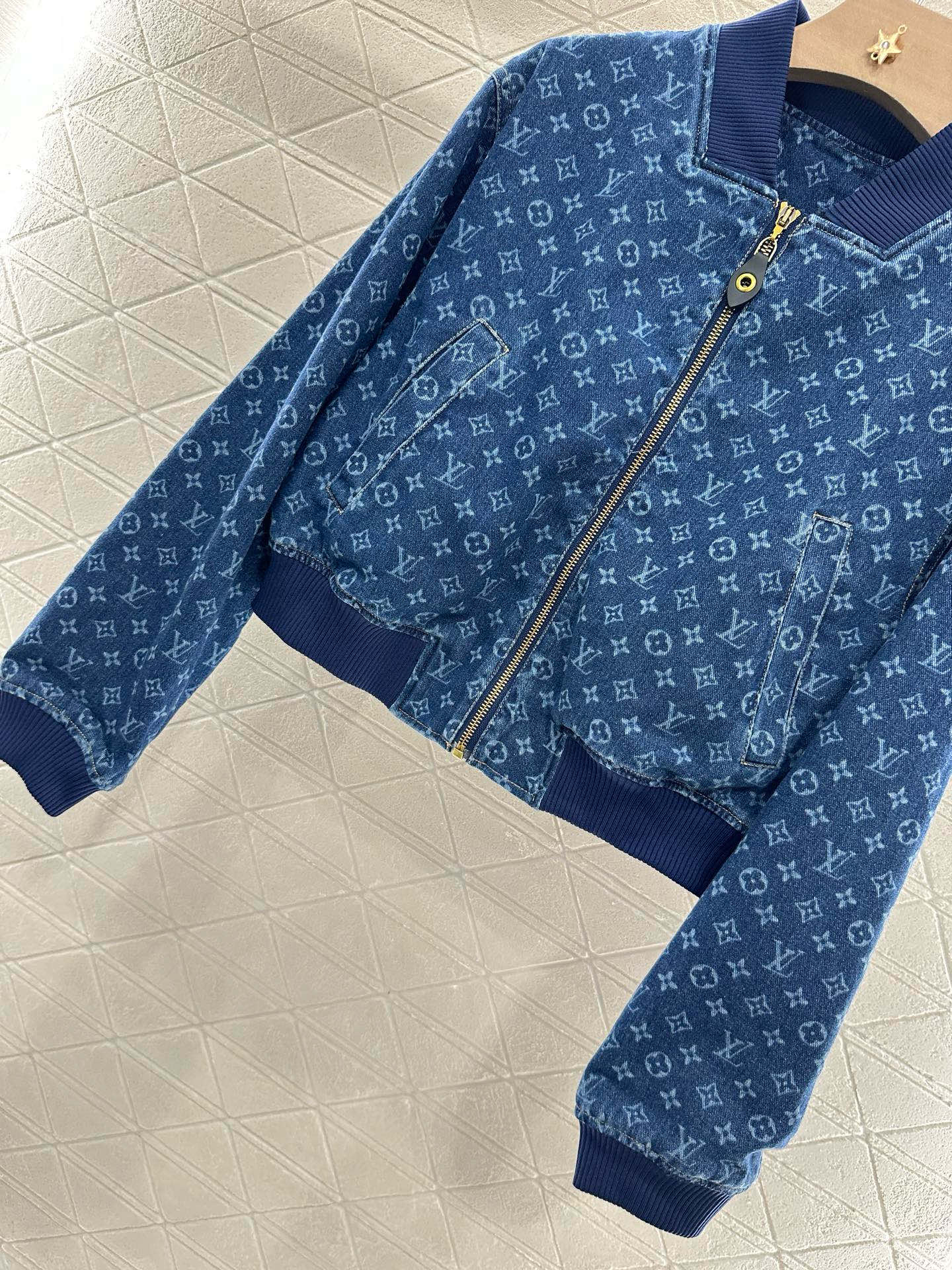 L 2025 new products Shirt and skirt suit