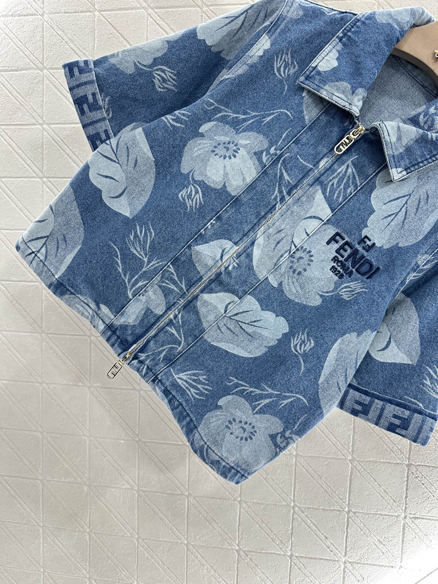 F 2025 new product Denim jacket and shorts set